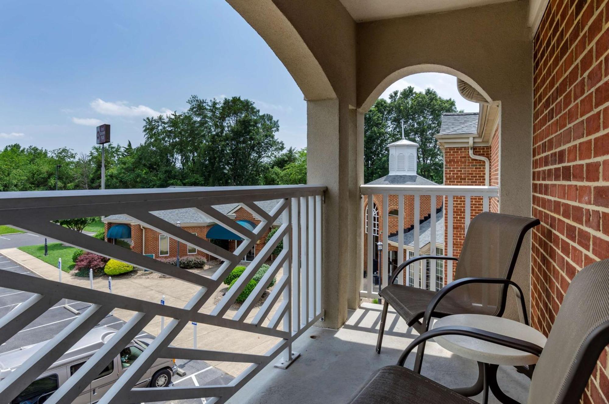 Best Western Plus Inn at Hunt Ridge Lexington Exterior foto